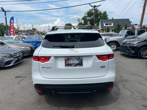 Yulong White 2019 Jaguar F-PACE 25t Premium