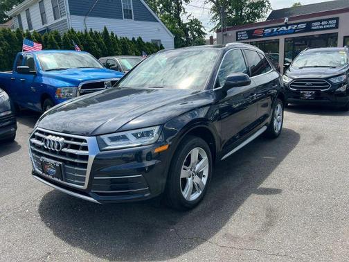Moonlight Blue Metallic 2018 Audi Q5 2.0T Premium Plus