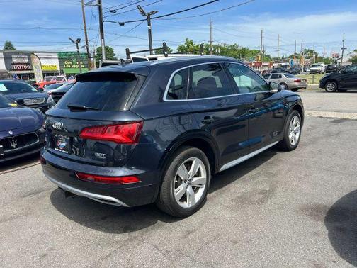 Moonlight Blue Metallic 2018 Audi Q5 2.0T Premium Plus