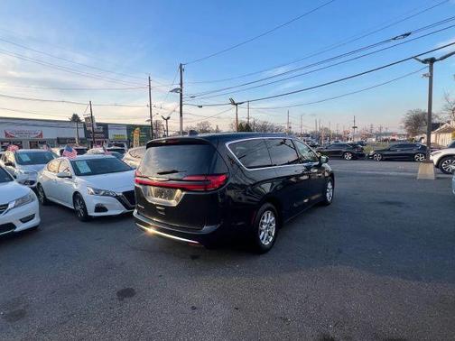 Gray 2023 Chrysler Pacifica Touring-L