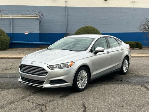 2014 Ford Fusion Hybrid S