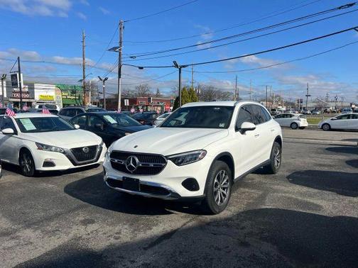 2023 Mercedes-Benz GLC 300 Base 4MATIC