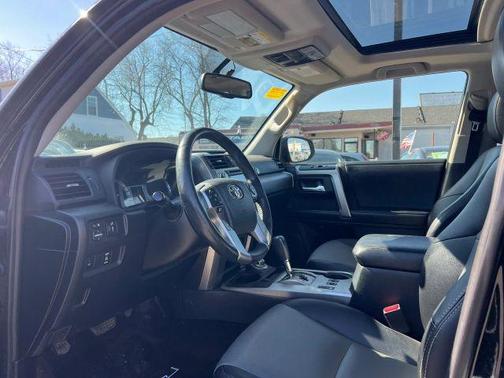 Blue 2014 Jeep Cherokee Limited