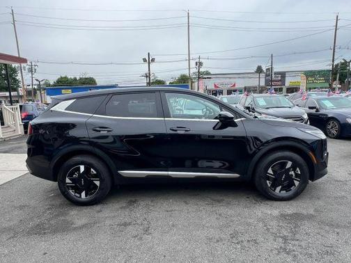 Black 2026 Kia Sportage LX