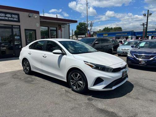 Pearl 2023 Kia Forte LXS