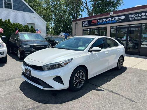 Pearl 2023 Kia Forte LXS
