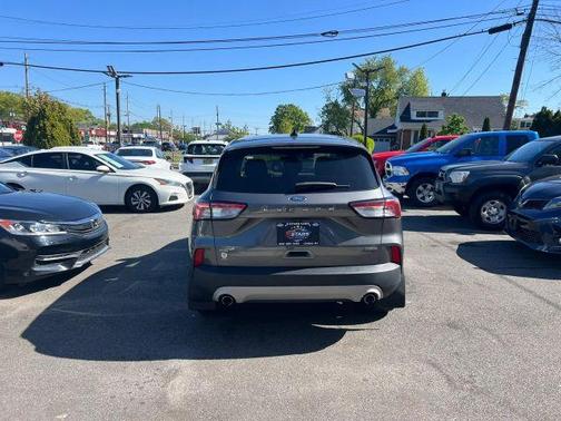 Gray 2022 Ford Escape SE