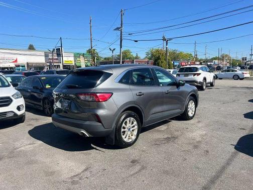Gray 2022 Ford Escape SE