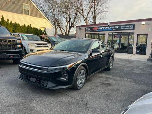 Black 2025 Kia K4 LX