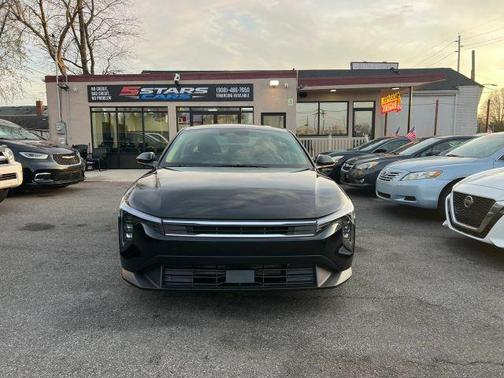 Black 2025 Kia K4 LX