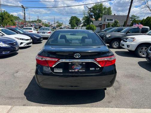 Black 2017 Toyota Camry Hybrid LE