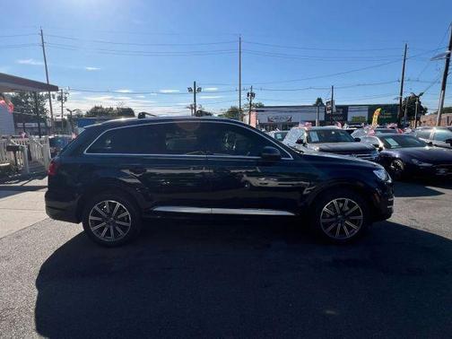 Ink Blue Metallic 2017 Audi Q7 3.0T Premium Plus