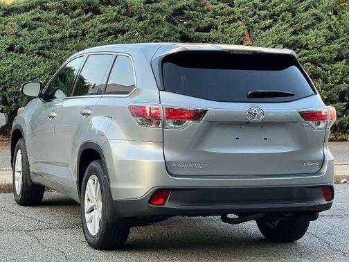 2015 Toyota Highlander LE