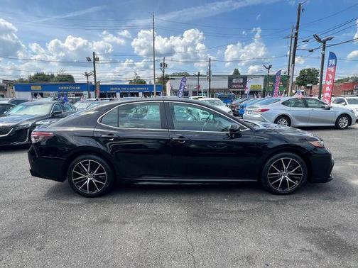 Black 2021 Toyota Camry SE
