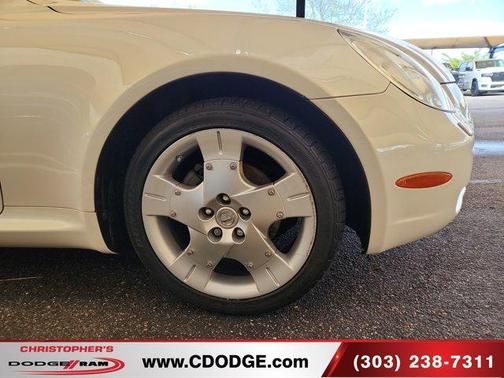 White 2004 Lexus SC 430