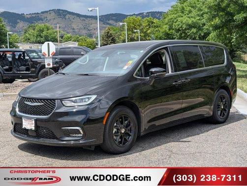 2024 Chrysler Pacifica Touring-L