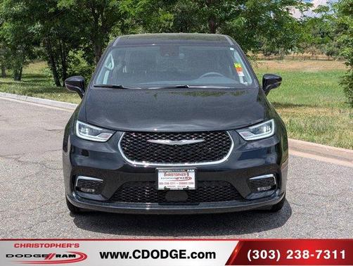 2024 Chrysler Pacifica Touring-L