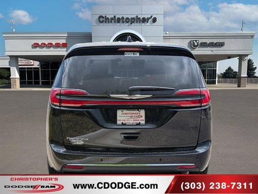 2024 Chrysler Pacifica Touring-L