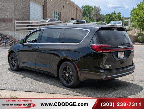 2024 Chrysler Pacifica Touring-L