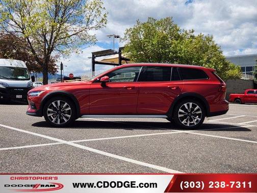 Orange Red 2020 Volvo V60 Cross Country T5
