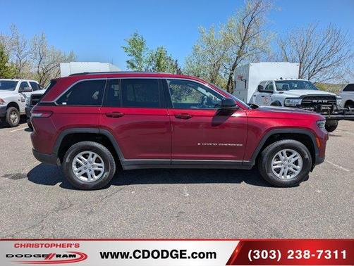 2023 Jeep Grand Cherokee Laredo