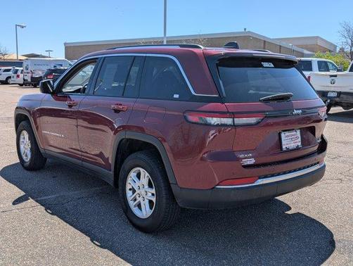 2023 Jeep Grand Cherokee Laredo