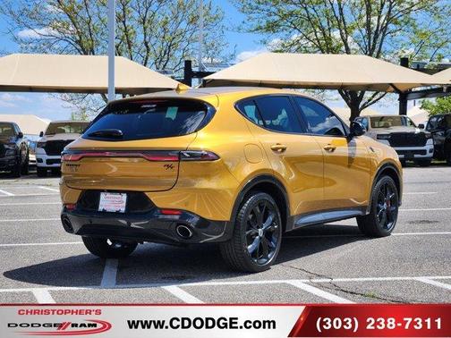 Gold 2024 Dodge Hornet R/T