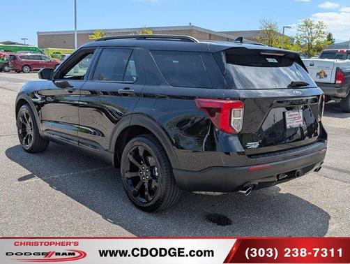 2024 Ford Explorer ST-Line