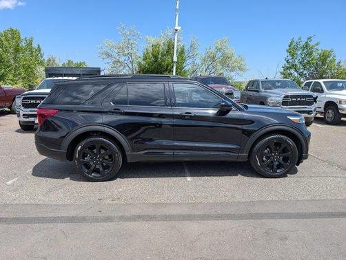 2024 Ford Explorer ST-Line