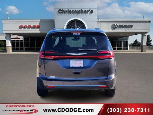 2022 Chrysler Pacifica Touring-L