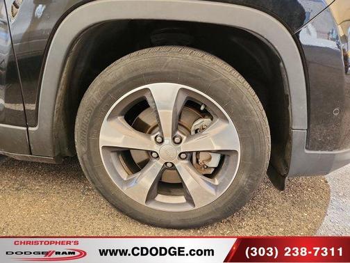 Diamond Black 2019 Jeep Cherokee Limited