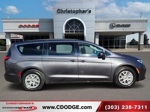 2022 Chrysler Pacifica Touring-L