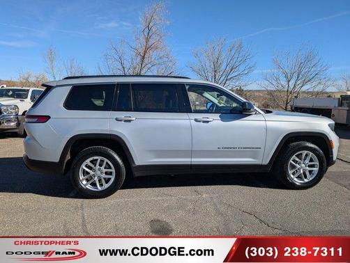 2023 Jeep Grand Cherokee L Laredo
