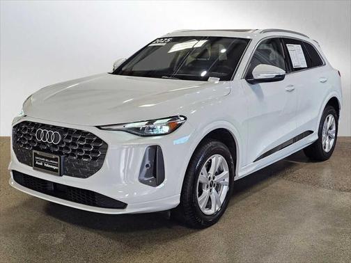 2025 Audi Q5 Premium TFSI quattro S tronic