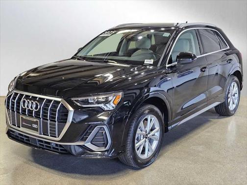2025 Audi Q3 Premium 45 TFSI S line quattro Tiptronic