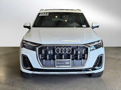 2025 Audi Q7 Premium Plus 55 TFSI quattro Tiptronic