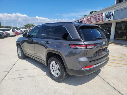 Metallic 2025 Jeep Grand Cherokee Laredo