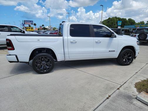 Bright White Clearcoat 2021 RAM 1500 Limited