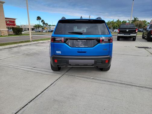 Hydro Blue Pearlcoat 2026 Jeep Cherokee Overland