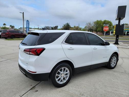 Summit White 2024 Chevrolet Equinox LT