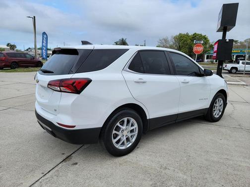 Summit White 2024 Chevrolet Equinox LT