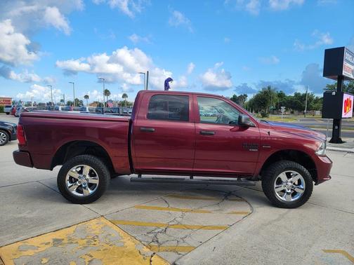 Delmonico Red Pearlcoat 2019 RAM 1500 Classic Express