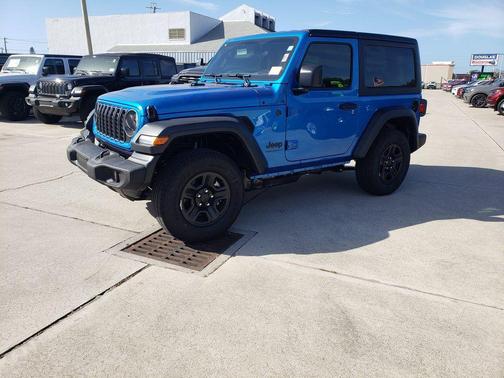 Anvil Clearcoat 2026 Jeep Wrangler Sport