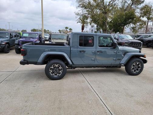 Anvil Clearcoat 2026 Jeep Gladiator Sport
