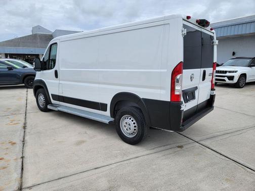 Bright White Clearcoat 2025 RAM ProMaster 2500 Base