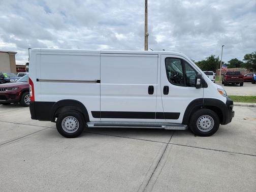 Bright White Clearcoat 2025 RAM ProMaster 2500 Base