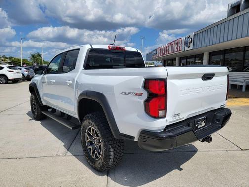 Summit White 2026 Chevrolet Colorado ZR2