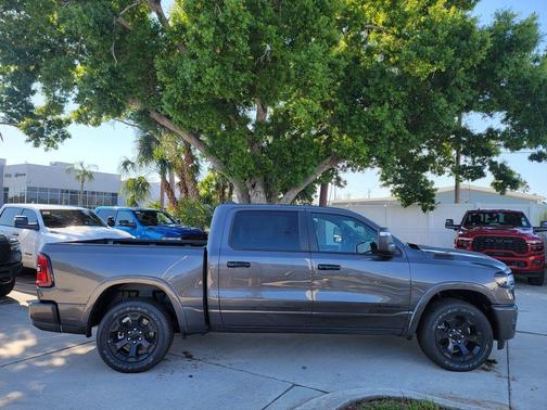 Granite Crystal Clearcoat Metallic 2026 RAM 1500 Big Horn/Lone Star