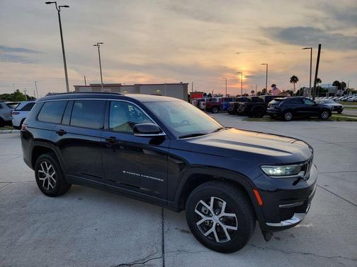 Midnight Sky 2024 Jeep Grand Cherokee L Limited