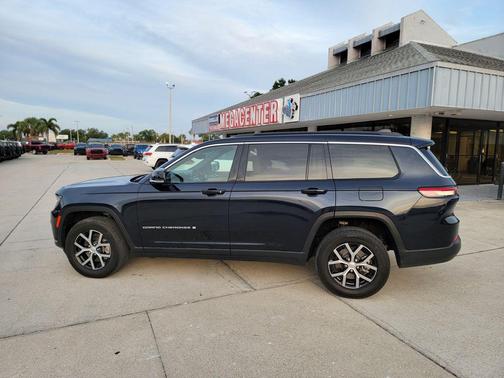 Midnight Sky 2024 Jeep Grand Cherokee L Limited